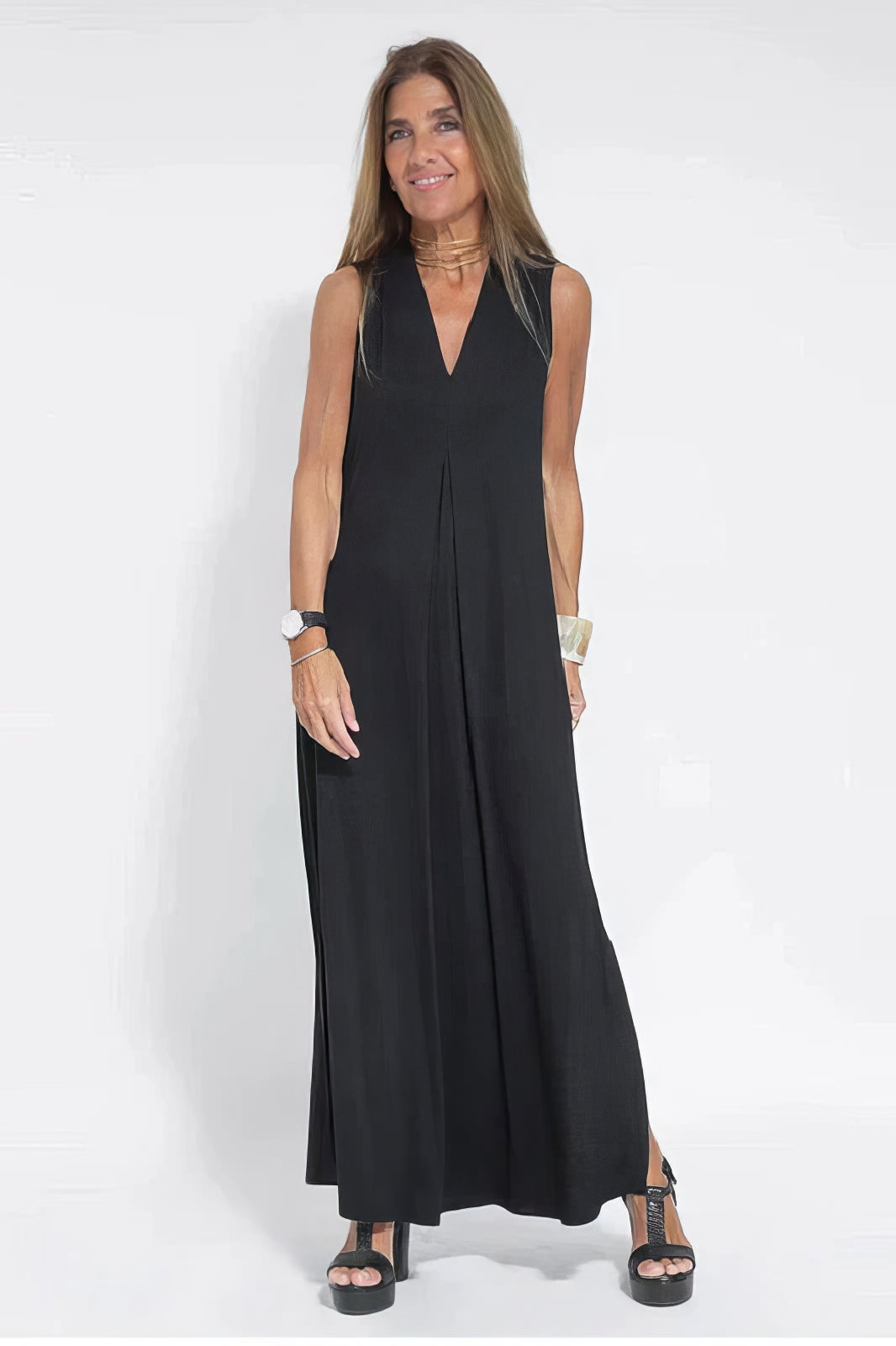 Judith | Sleeveless V-Neck Maxi Dress