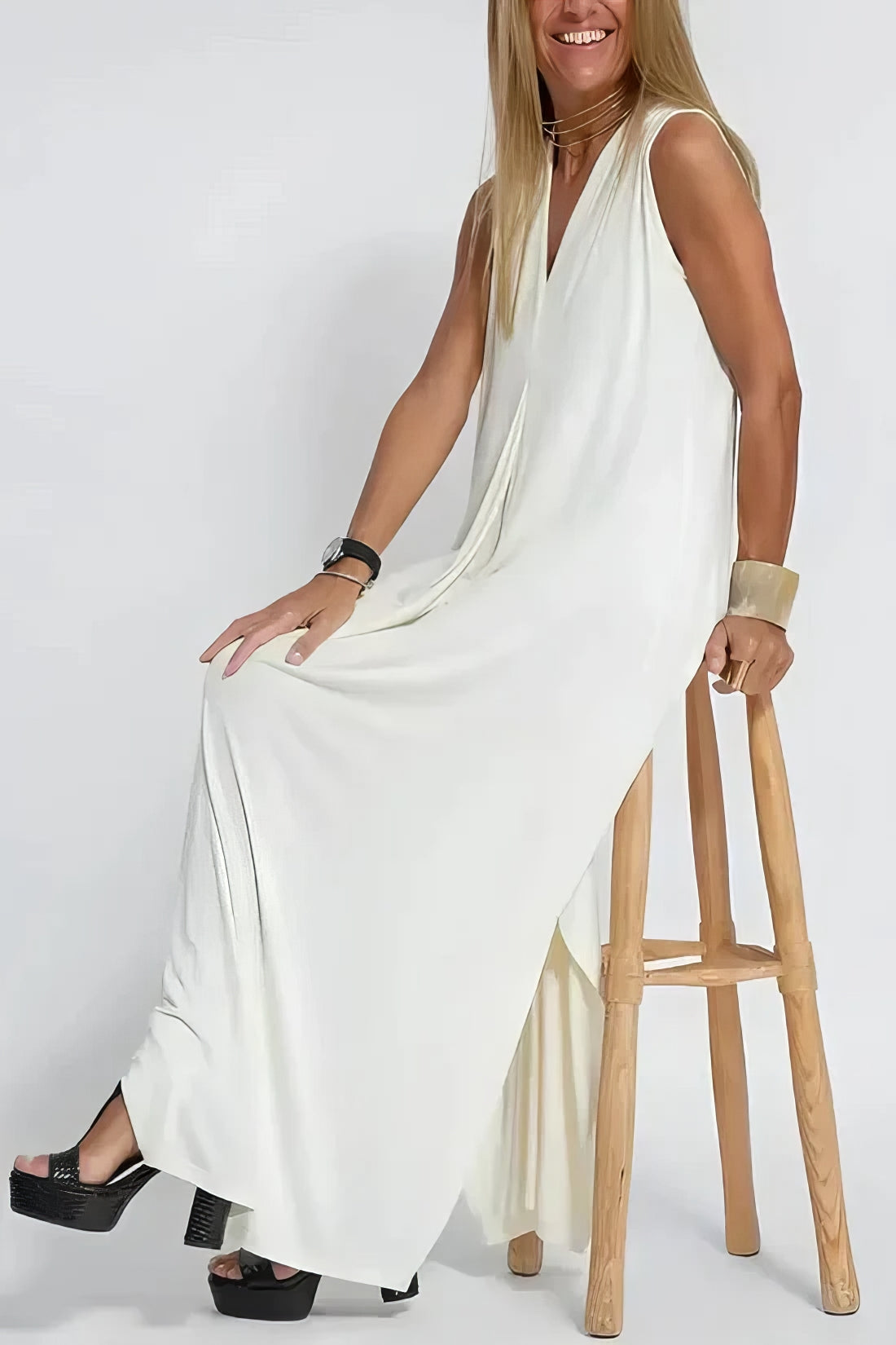 Judith | Sleeveless V-Neck Maxi Dress