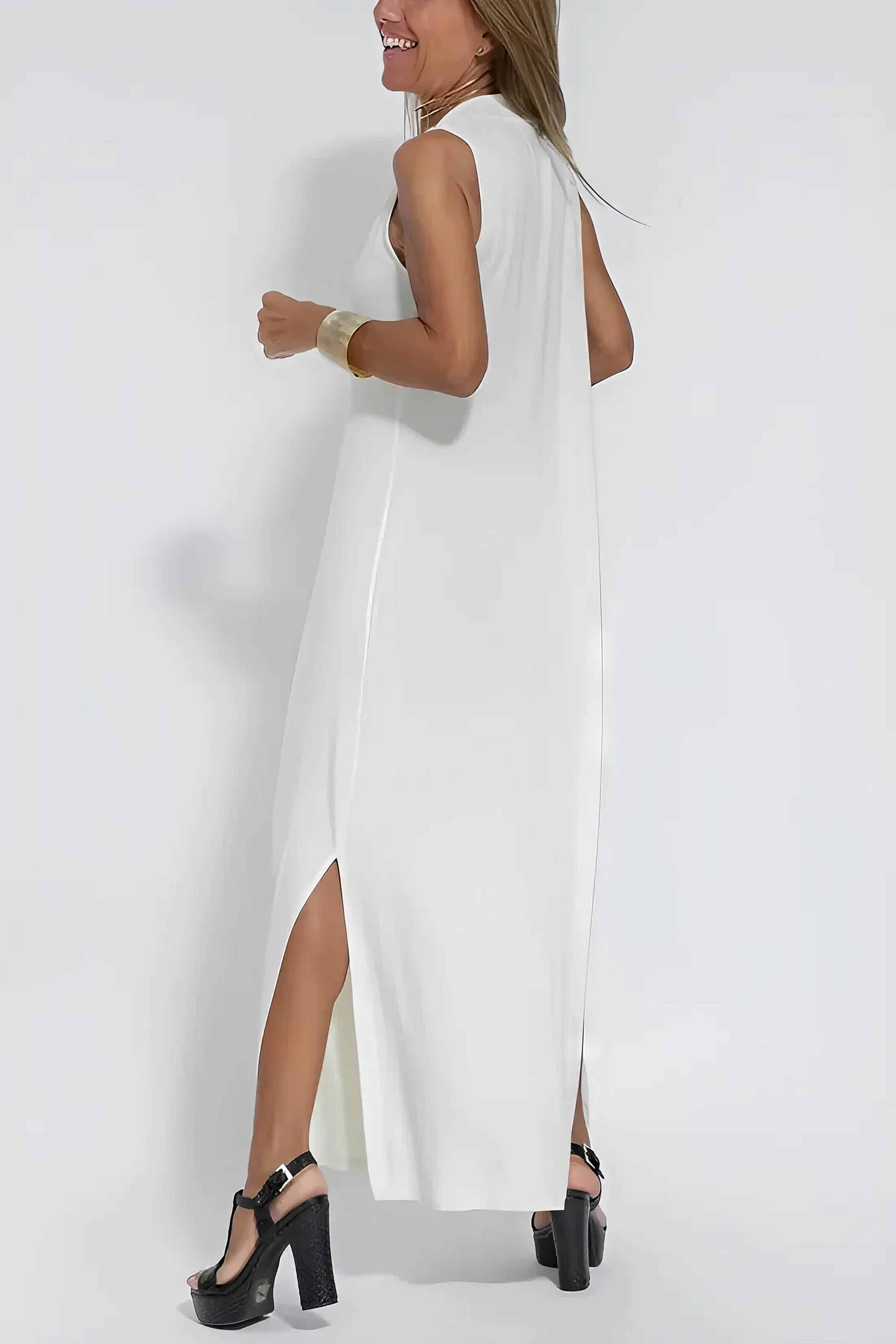 Judith | Sleeveless V-Neck Maxi Dress