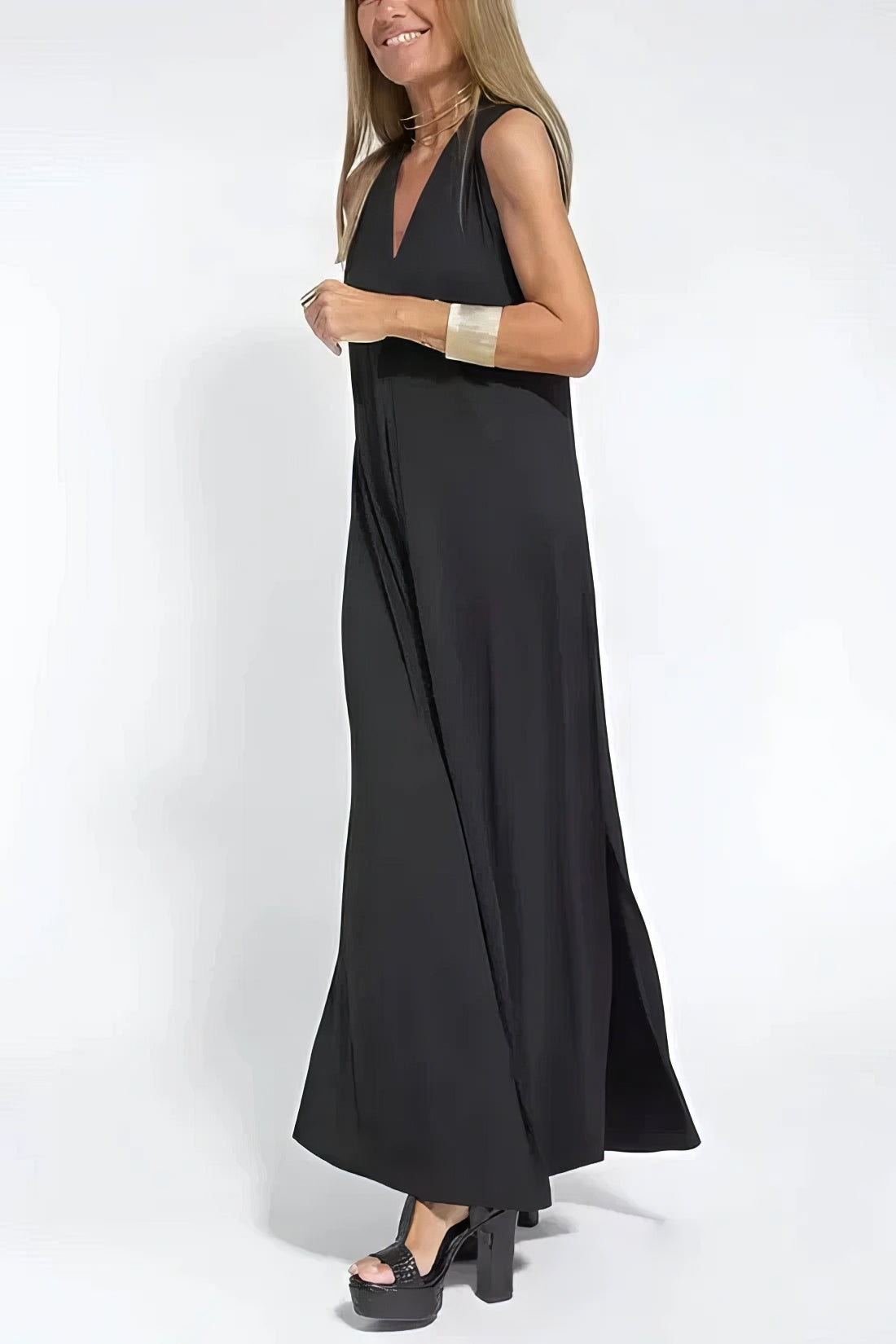 Judith | Sleeveless V-Neck Maxi Dress