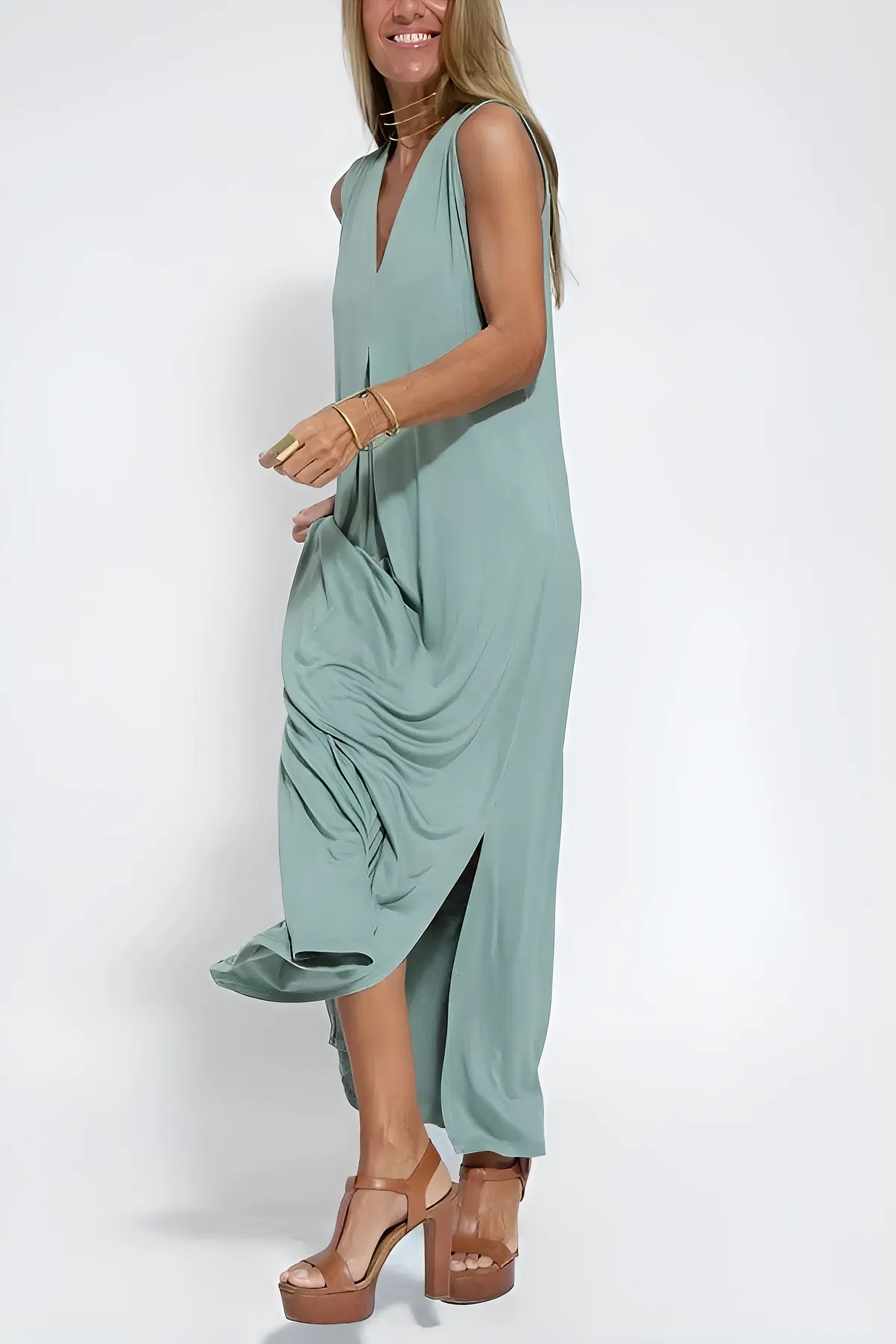Judith | Sleeveless V-Neck Maxi Dress
