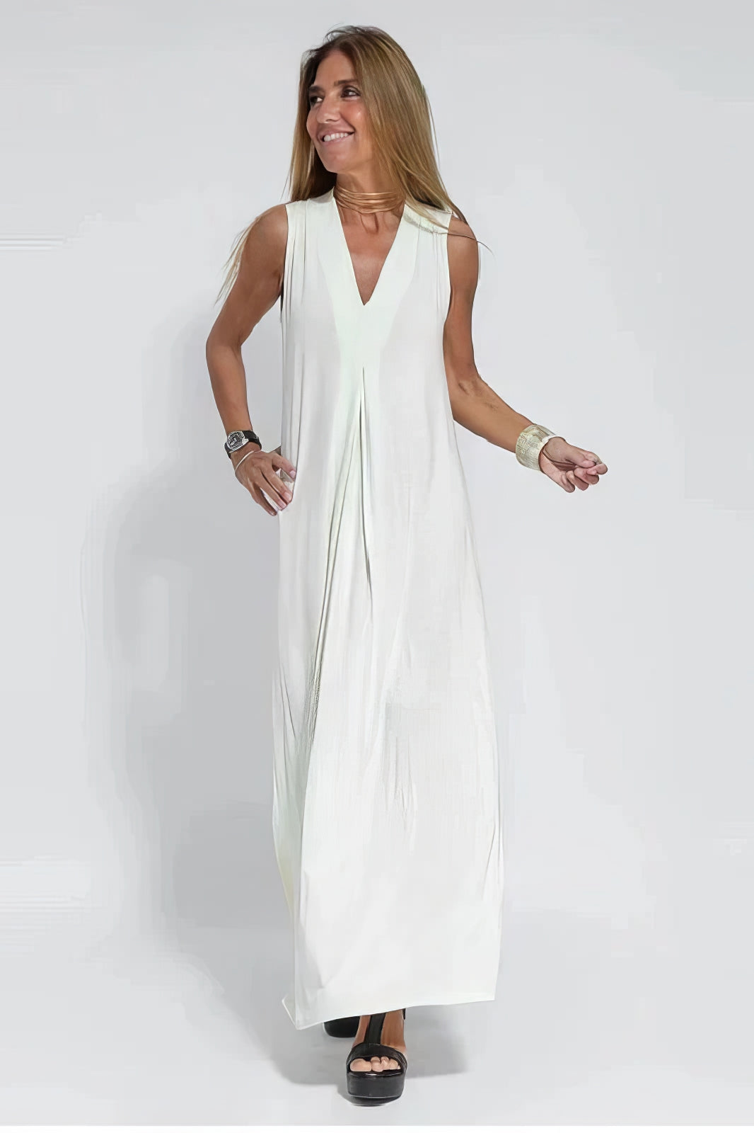Judith | Sleeveless V-Neck Maxi Dress